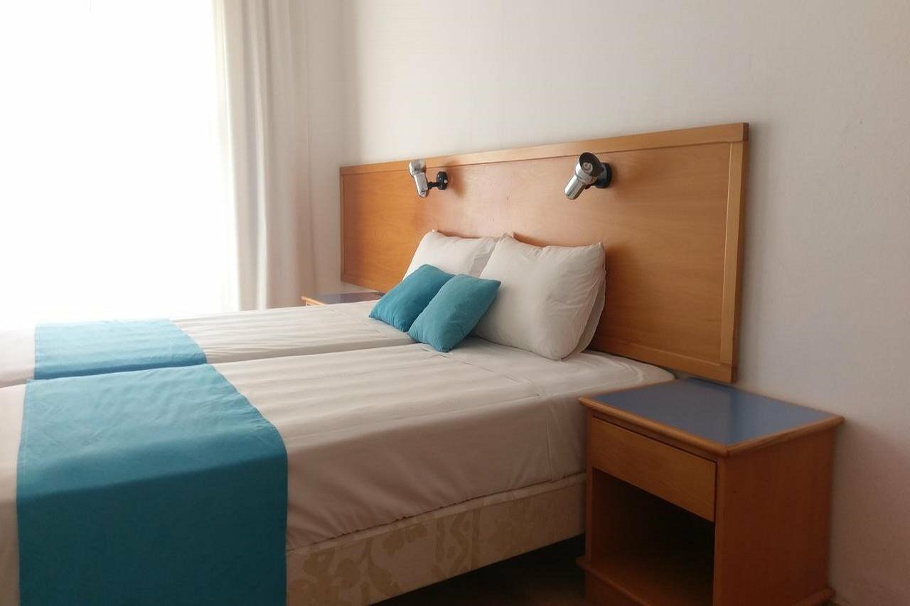 Daphne Hotel Apartments (Adults Only) Paphos Exteriör bild