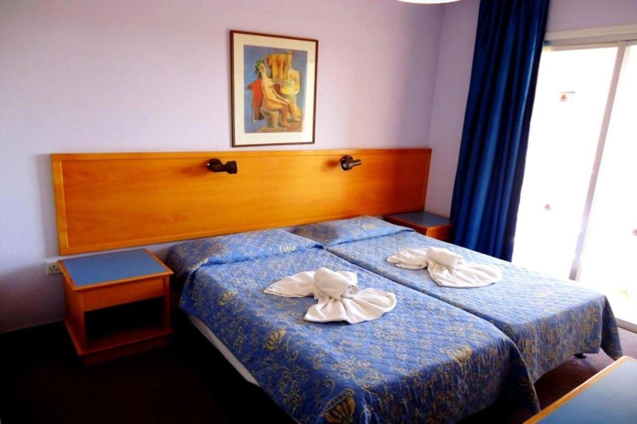 Daphne Hotel Apartments (Adults Only) Paphos Exteriör bild